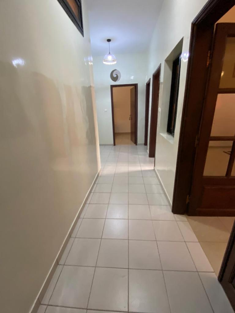 Appartement Spacieux Chez Keur Matou - F2 ダカール エクステリア 写真